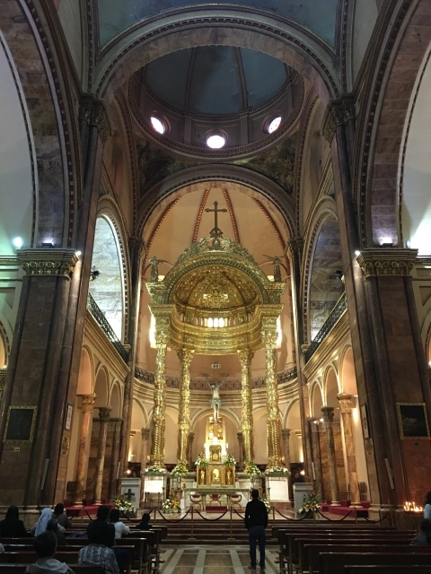 El interior de la Catedral de la Inmaculada Concepción revela la riqueza arquitectónica, espiritual y patrimonial de la ciudad.