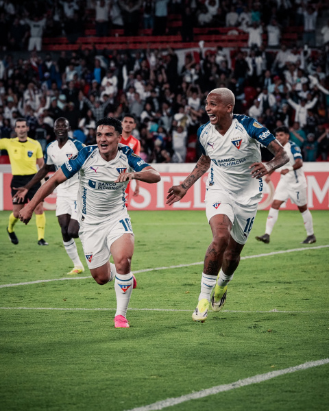 Deyverson marcó un doblete en el triunfo de Liga de Quito.