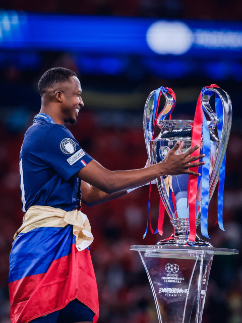 Willian Pacho ha ganado dos títulos de la Champions League.