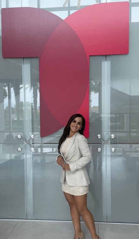 María José Flores da el salto a Telemundo y comparte una reflexión que emociona al país.