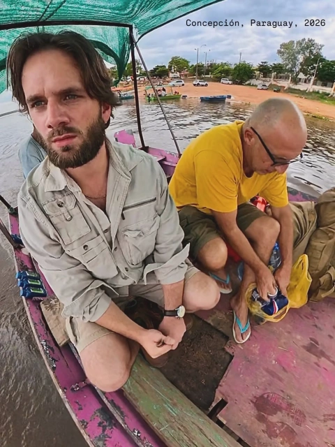 Nathan con el húngaro Bence Zakonyi, quien lo ha acompañado en sus travesías.