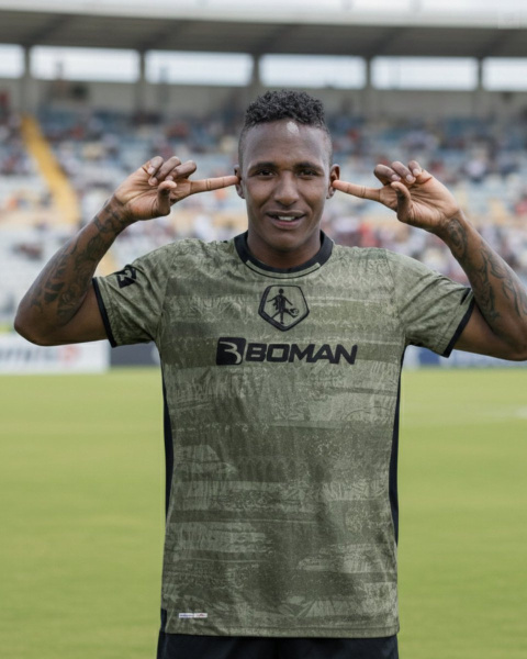 José Hernández es titular habitual en Mushuc Runa.
