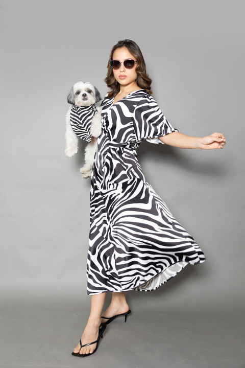 El animal print se reinventa en versiones más pulidas y sofisticadas, perfectas para sumar carácter sin perder elegancia.