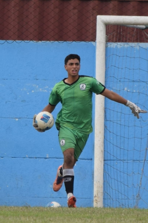 Juan Cardona, portero del equipo que recibió la distinción de mejor arquero en la Liga de Ascenso.
Juan Cardona, portero del equipo, quien recibió la distinción de mejor arquero en la Liga de Ascenso.