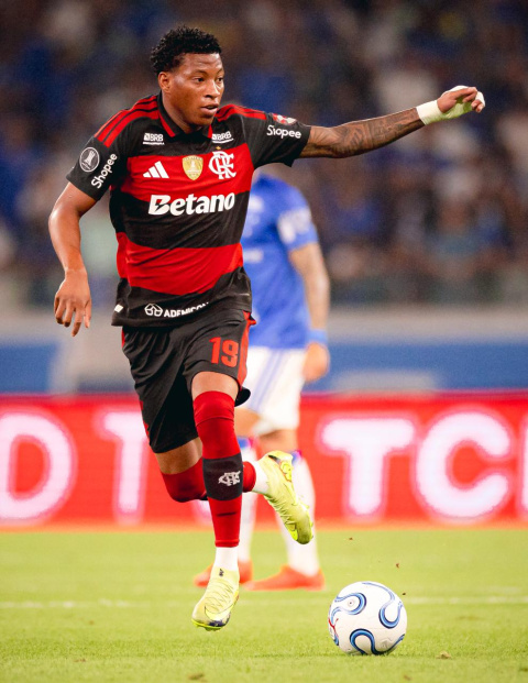 Gonzalo Plata comandará el ataque de Flamengo.