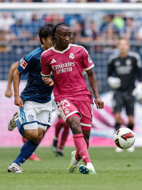 Yan Diomande espera su debut oficial con Real Madrid.