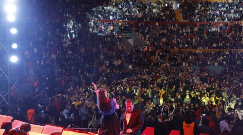 El festival del pasacalle congregó a cientos en el coliseo Rumiñahui
