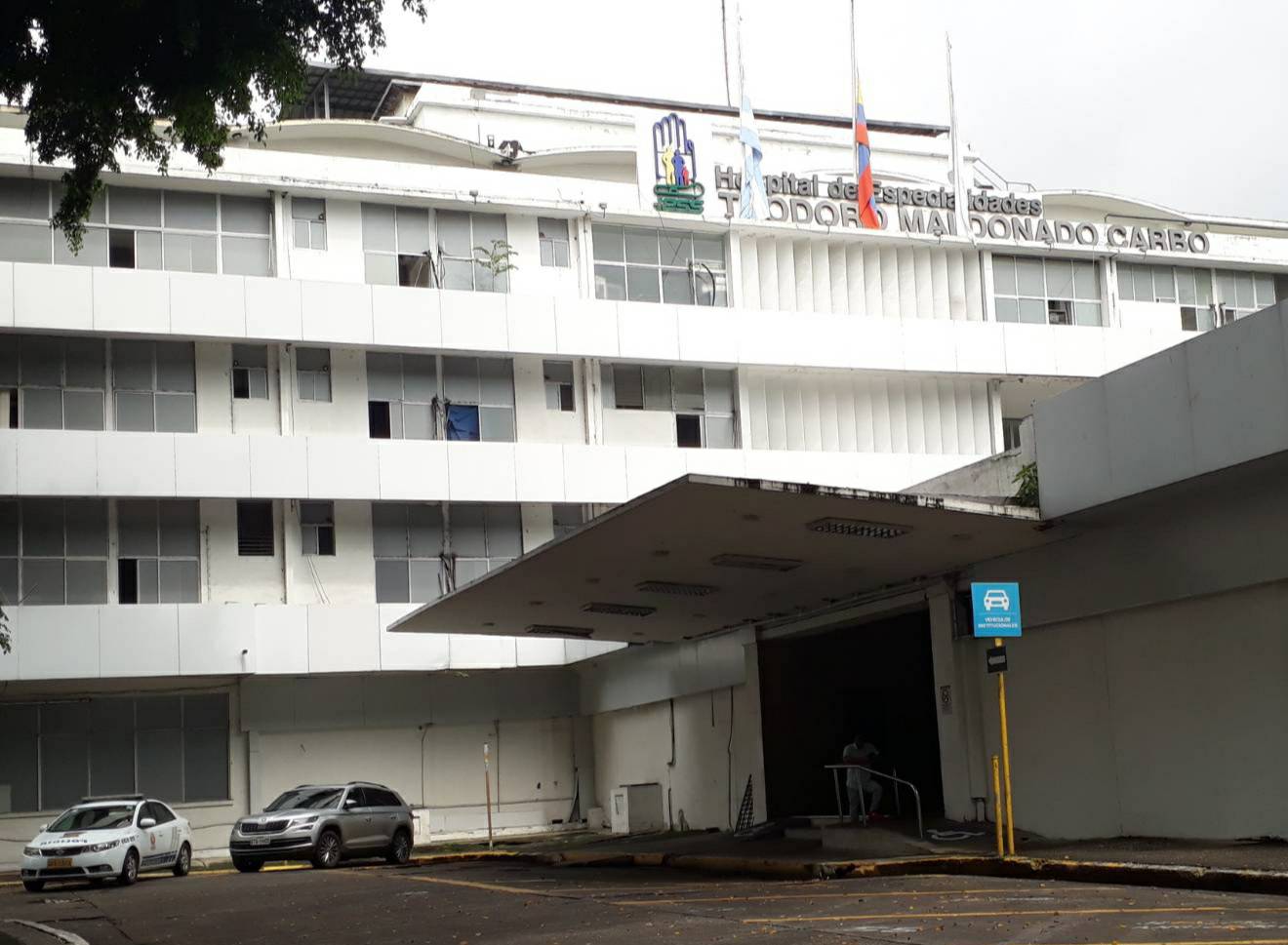 El gerente del Hospital Teodoro Maldonado informa que lo cesaron en ...