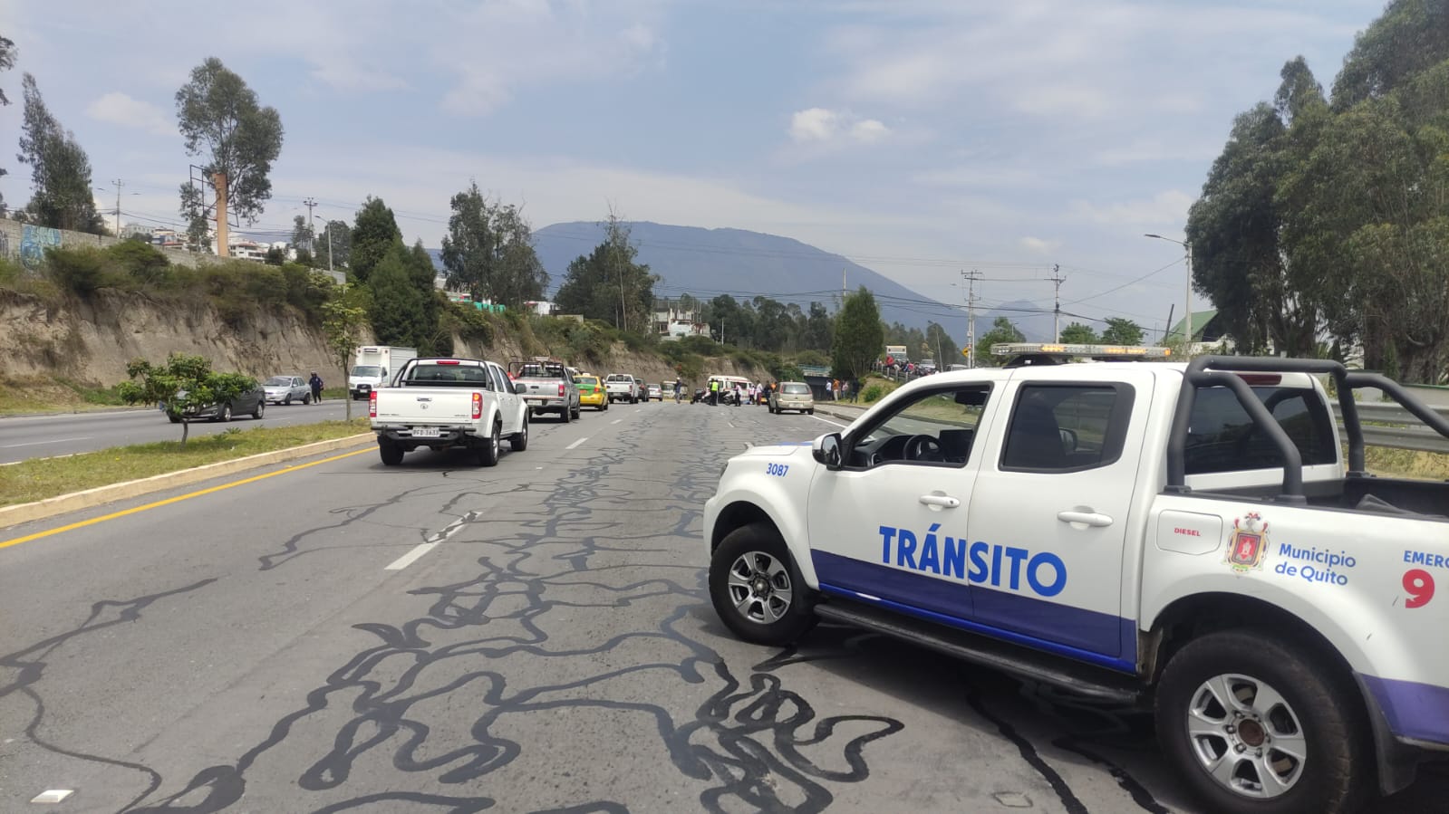 Quito: Siniestros de tránsito dejan dos heridos y un fallecido